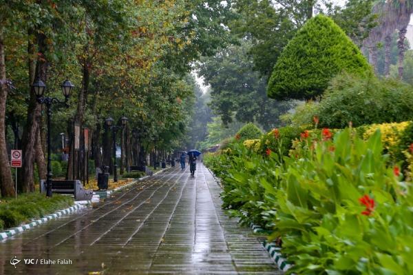 ترنم باران پاییزی بر تن شیراز جنت طراز